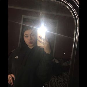 Meet your Posher, Evelin